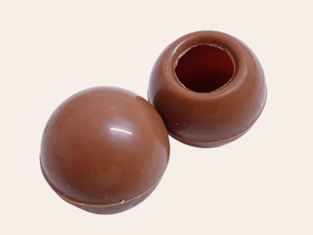 Pralinen Hohlkugeln jetzt entdecken I Selbstgemachte Schokolade